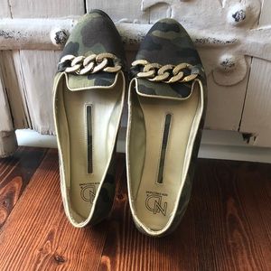 Size 8 camouflage canvas flats